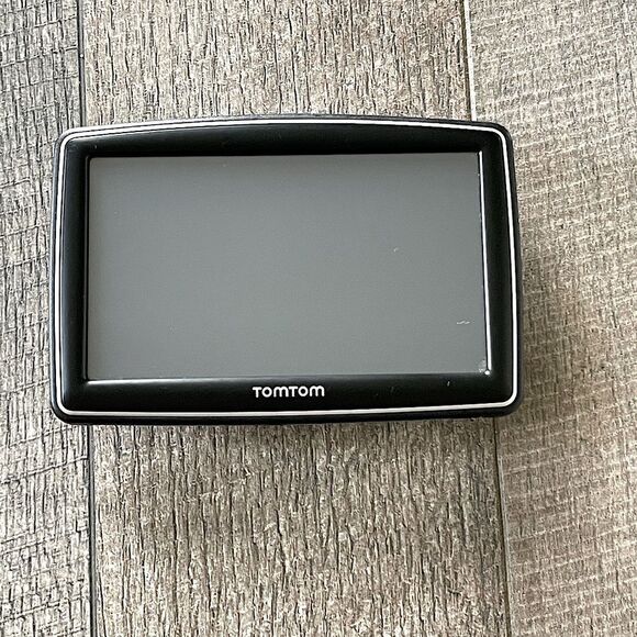 New! TomTom Handsfree GPS Navigation. With Car Adapter/Charger. - Picture 1 of 5